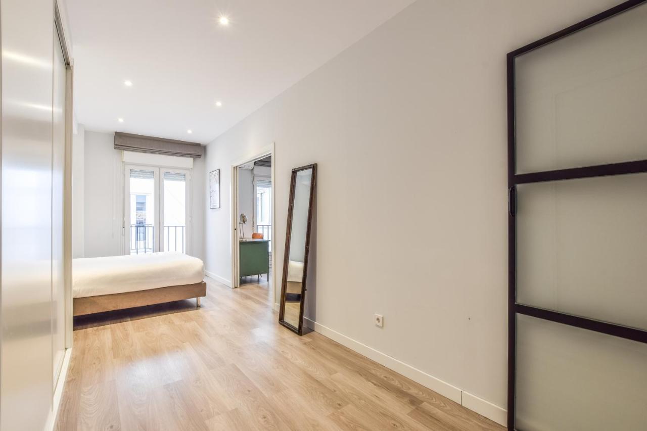 Apartment Next To Gran Via- Madrid Center Alquiler Temporal Kültér fotó